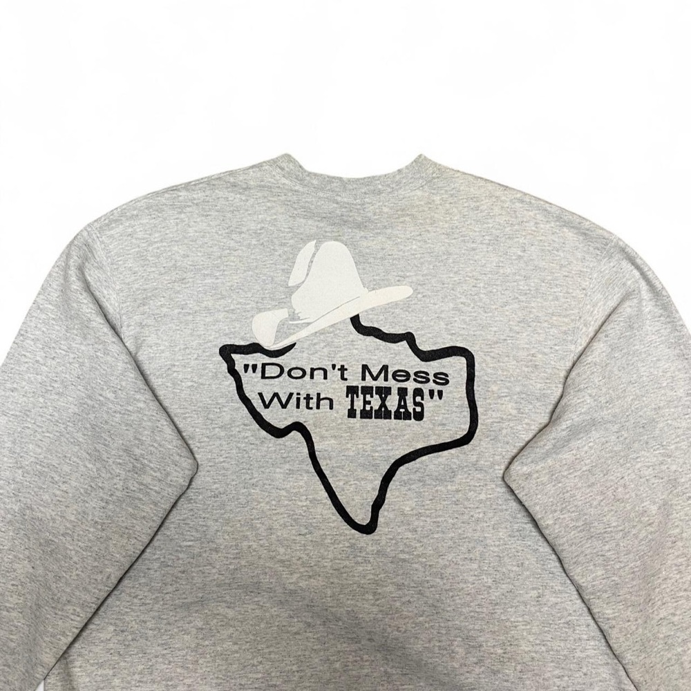 Vintage lone Star steakhouse & saloon don’t mess with Texas funny sweatshirt
